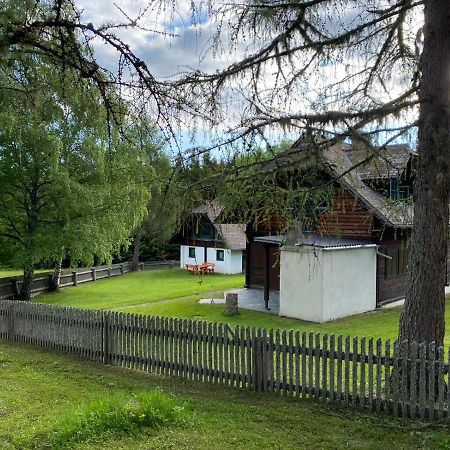 Ferienhaus Waldtraum Санкт-Файт-ан-дер-Глан Экстерьер фото